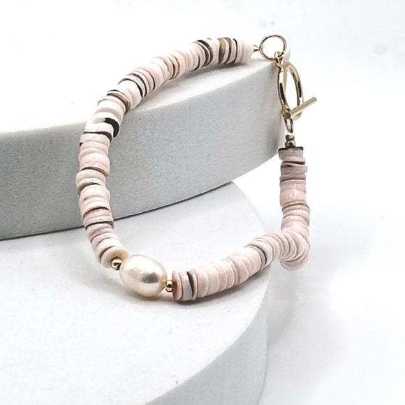 Natural Heishi Shell Bracelet, 14k Gold Filled Toggle Clasp & Freshwater Pearl - Picture 4 of 7